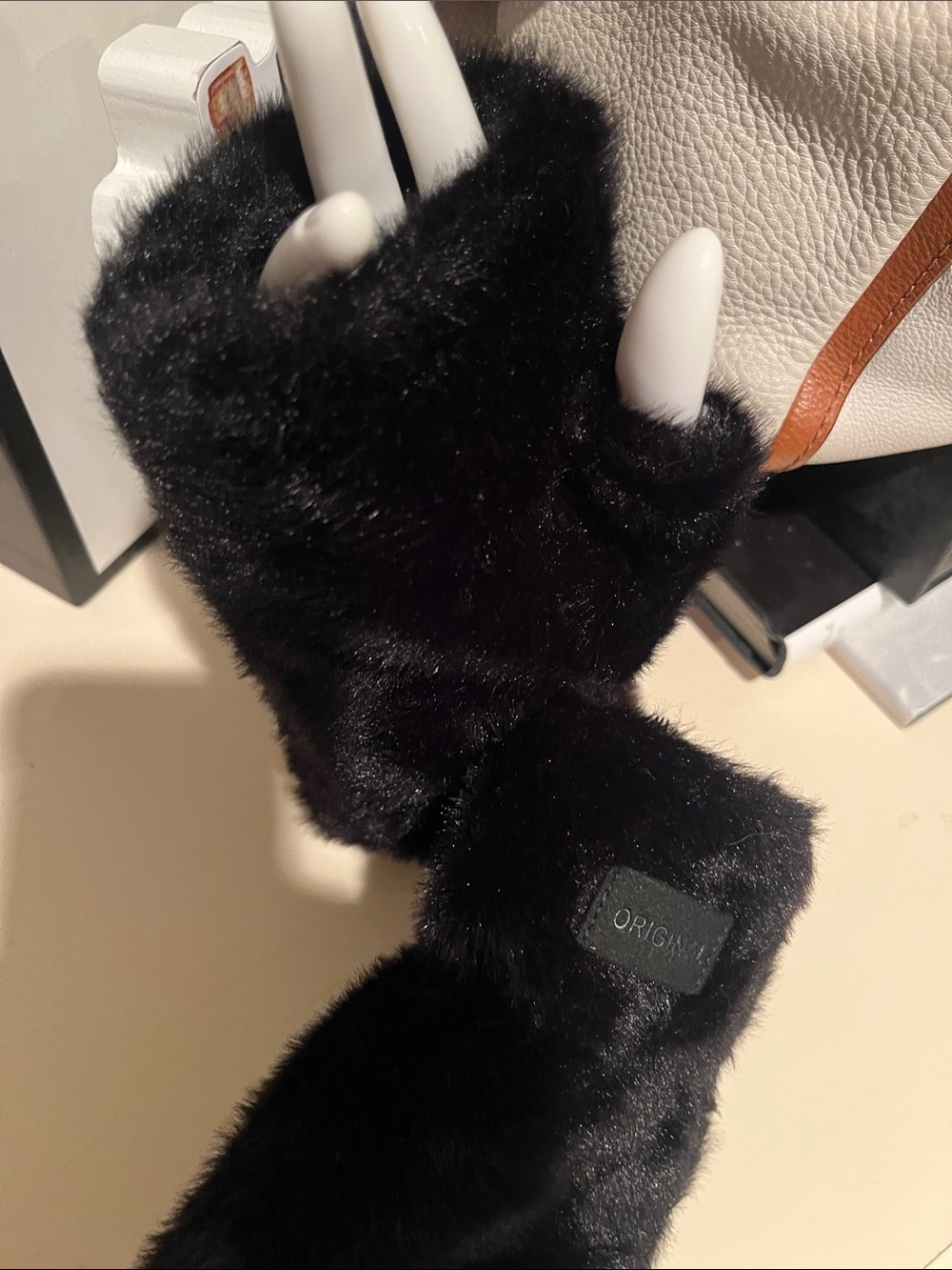 Ruby & Jenna Black Faux Fur Fleece Fingerless Gloves NWT - Picture 3 of 3